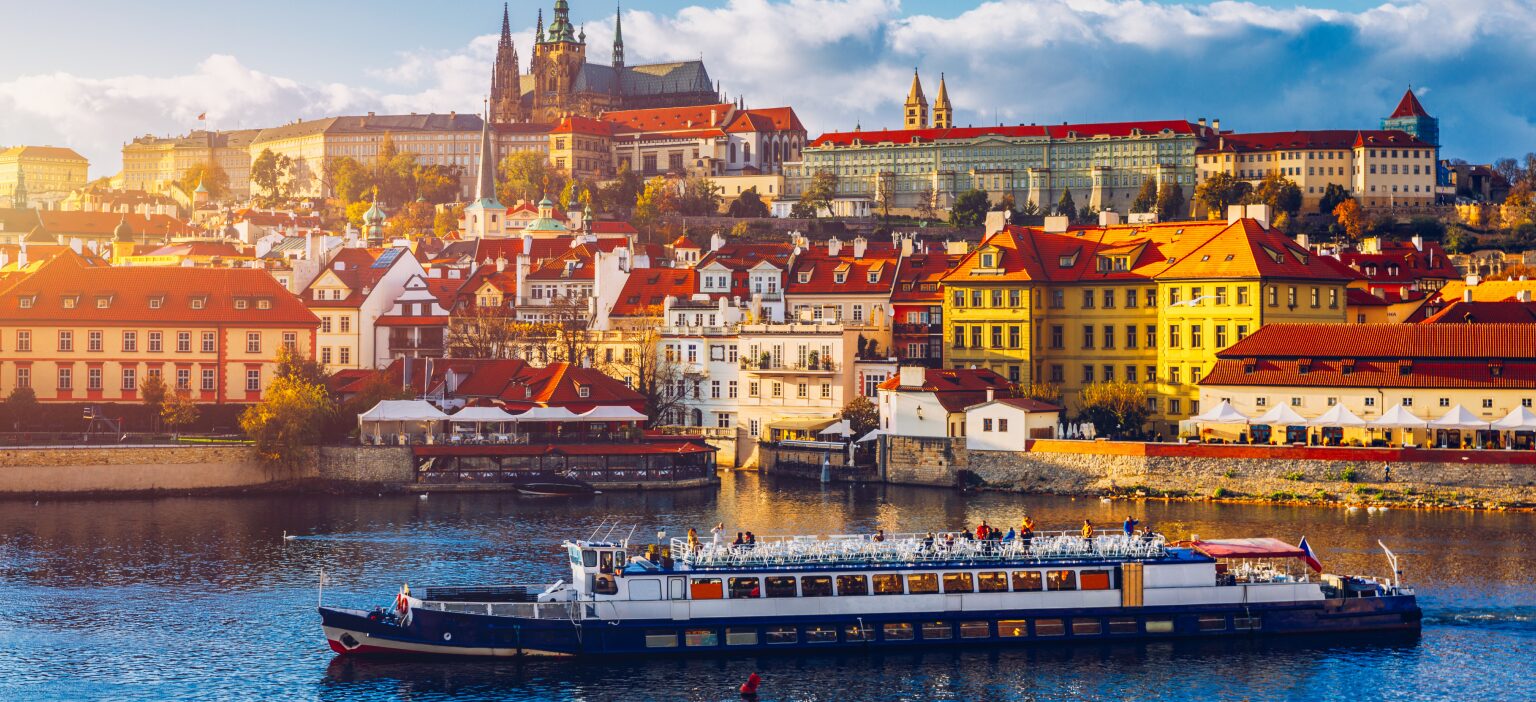 ARRIVE PRAGUE