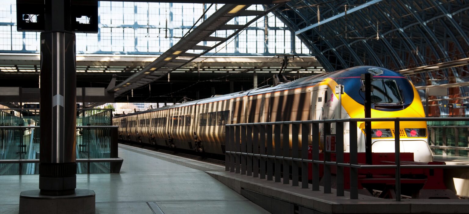 PARIS - LONDON (2½ HRS)