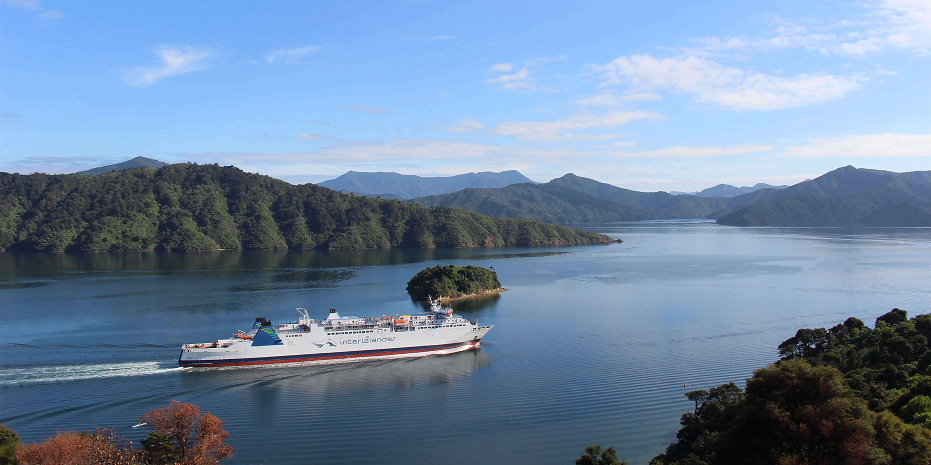 WELLINGTON → PICTON → CHRISTCHURCH INTERISLANDER SCENIC CRUISE